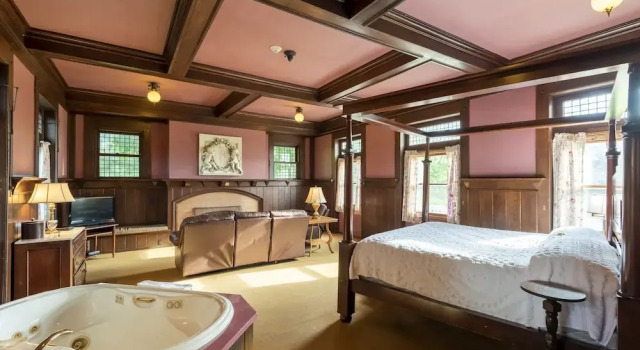 Люкс White Springs Manor a Belhurst Property