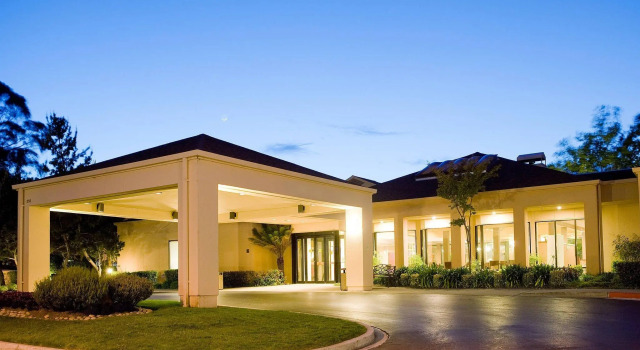 Courtyard by Marriott San Francisco Airport, Забронировать Отель Отели Сан-Бруно с завтраком, Завтраки