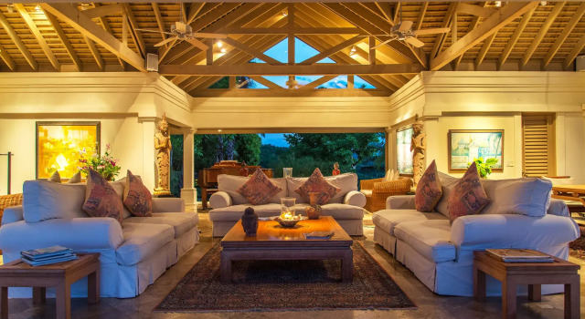 Silent Waters Villa, Book Villa Hoteller i Montego Bay Coast med parkering, Parkering