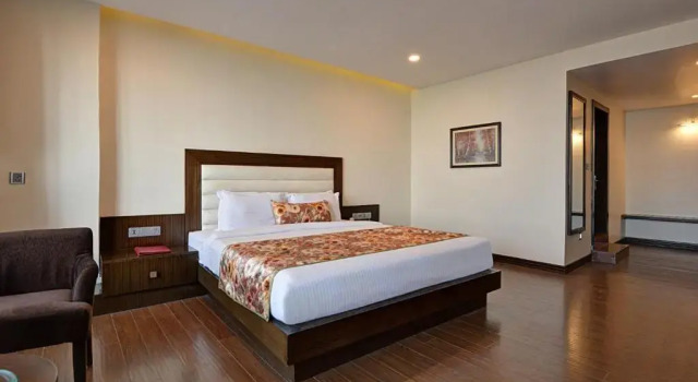 Полулюкс Summit Montana Suites & Spa