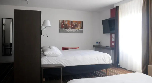 Четырёхместный люкс Standard ibis Styles Segre