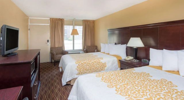 Четырёхместный номер Standard Days Inn By Wyndham Paducah