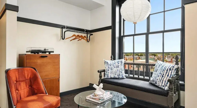 Kasa Accessible Studio in the Heart of Steel City The Maverick, Foglalás Apartman Pittsburgh Pennsylvania
