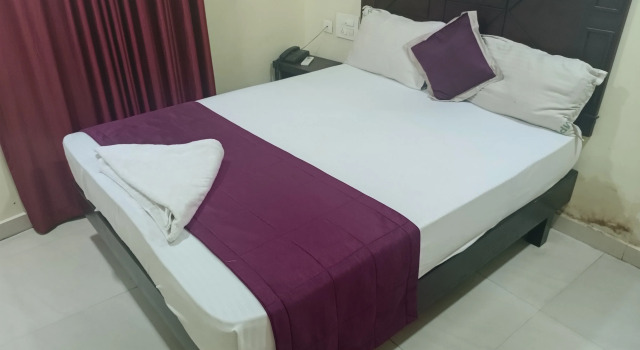 Malabar Plaza Lodge, Забронировать Отель Отели штата Кералы с парковкой, Парковка