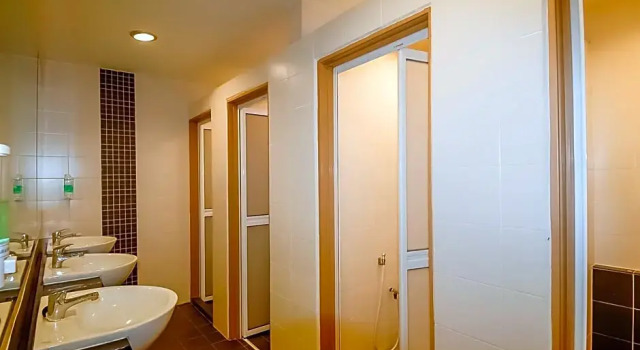Кровать в общем номере Victoria Inn, Penang