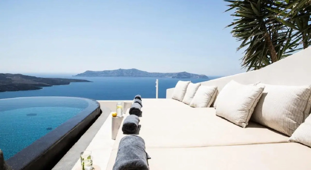 Номер Standard Porto Fira Suites