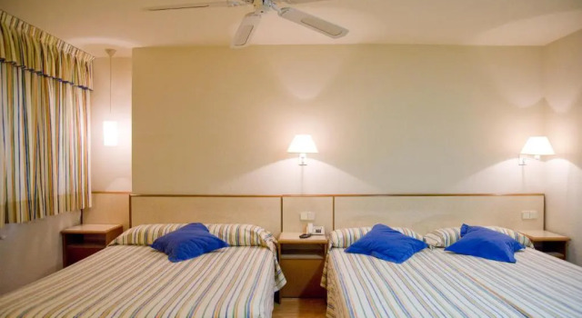 Четырёхместный номер Standard Hotel Balaguer