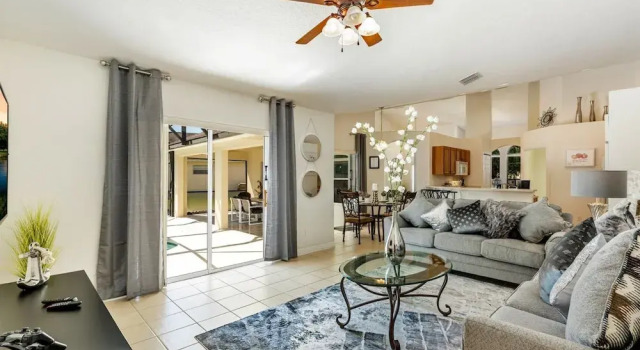 Fantastic 6 Bed Villa With Own Private Pool With No Rear Neighbours