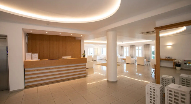 The George Hotel Mykonos, Забронировать Отель Отели Платис Ялос с бассейном, рядом с Пляж Платис Гиалос, Бассейн