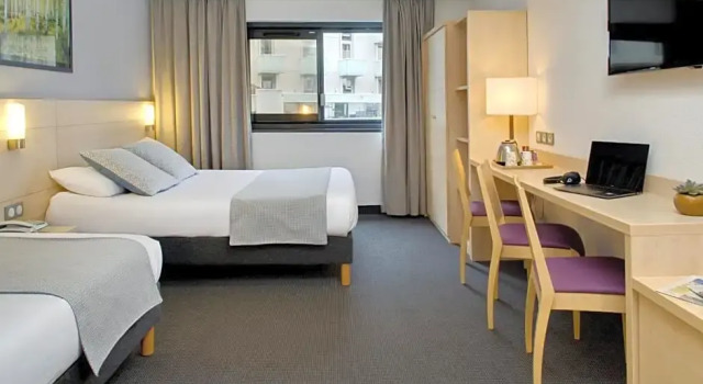 Номер Comfort Hôtel Padoue