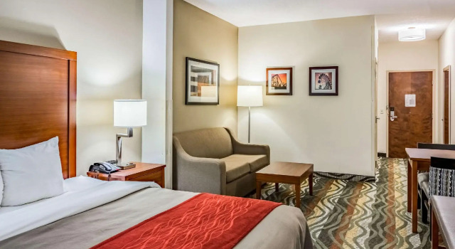 Двухместный люкс Comfort Inn & Suites Chattanooga West - Lookout Mountain