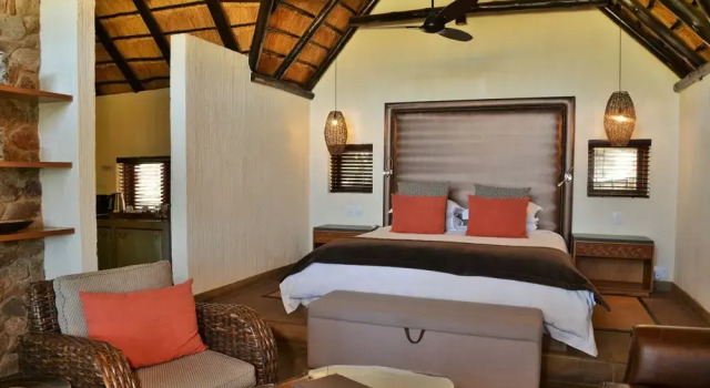 Люкс Executive Tshukudu Bush Lodge