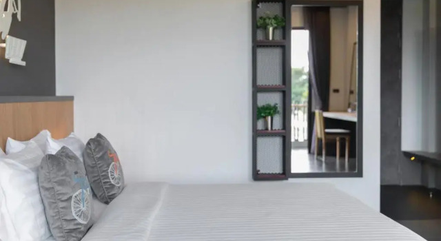 Двухместный номер Standard с видом на бассейн The VELOS Hotel and Pumptrack
