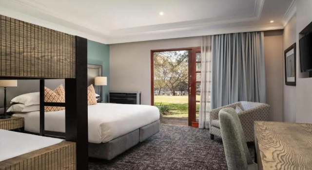 Четырёхместный номер Superior Premier Hotel Roodevalley