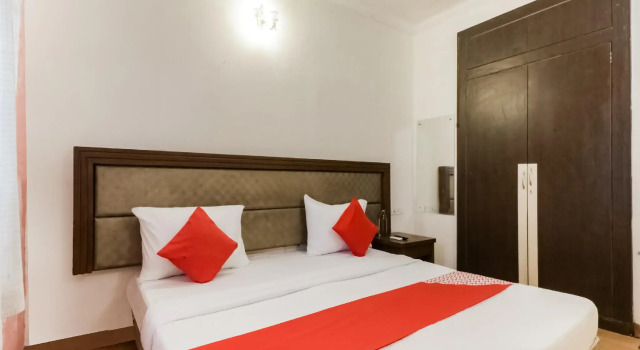 Capital O 49194 Hotel Sungreen, Rezervasyon Otel Bhubaneshwar Orissa