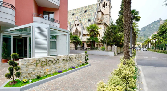 Palace Hotel Città, Забронировать Отель Отели в центре Арко с завтраком, отели в центре Арко с завтраком