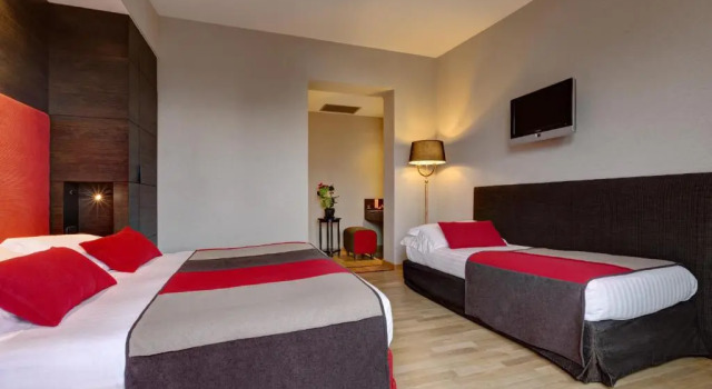 Трёхместный номер Alpi Hotel