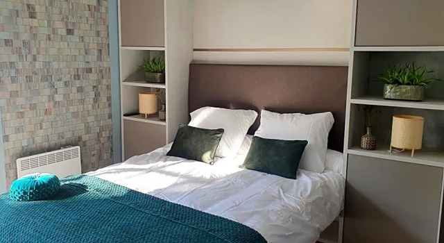 Bed and Breakfast en Studio Het Atelier, Book Hotel Hoteller i Goirle med pool, Swimmingpool