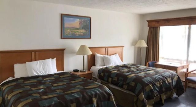 Четырёхместный номер Standard Americas Best Value Inn - Mitchell