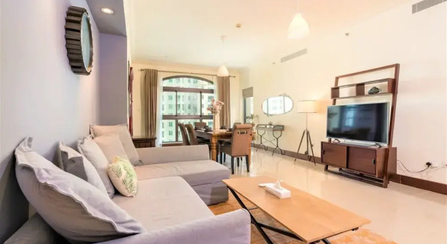 Luxury sea view 3bedroom Palm Jumeirah, Забронировать Отель Пальма Джумейра , рядом с Jumeirah Palm Tram Station