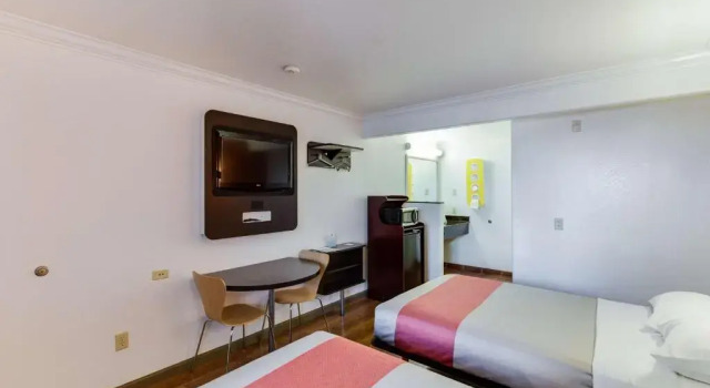 Четырёхместный номер Deluxe Motel 6-San Jose, CA - Convention Center
