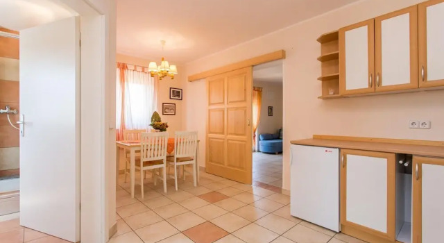 Andreas - App. Maria, Prenota Hotel Hotel a Isole Quarnerine con parcheggio, Parcheggio