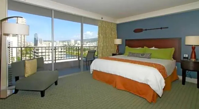 Люкс Club Wyndham Royal Garden at Waikiki