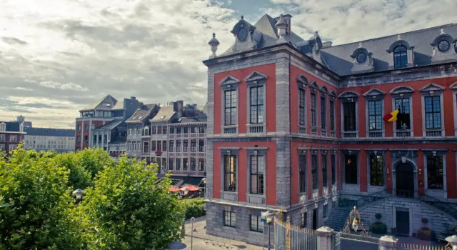 Appart-Hotel Léopold Liège Centre, Забронировать Отель Льеж Pays de Liège, рядом с Королевская опера Валлонии