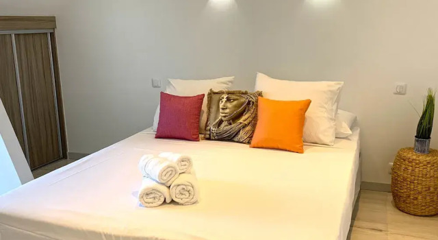 Appartement le Logis Bleu Ocean, Book Apartment Hotels in Saint-Paul with Parking, Parking