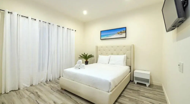 Palm Beach Aruba 3BR 2BA Close to Beach