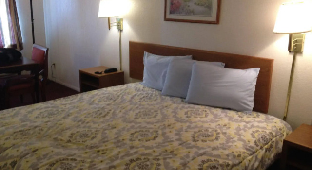 Crown Inn Grand Prairie, Boek Mini-hotel Grand Prairie Dallas - Fort Worth Metropolitan Area