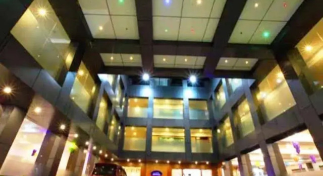 Holiday Hill Hotel And Suites, Забронировать Отель Отели штата Карнатаки с парковкой, Парковка