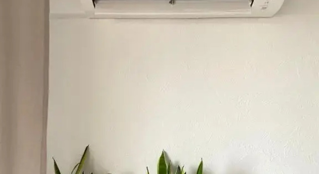Studio with terrace and sea view, 10 min to the beach, Забронировать Апартаменты/квартира Арена Ницца, рядом с Пляж Обри-Леконт