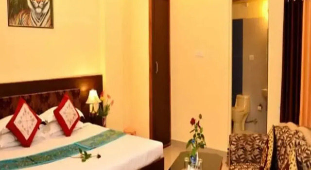 Hotel Ananta Palace, Забронировать Отель Отели штата Раджастхана с бассейном, Бассейн