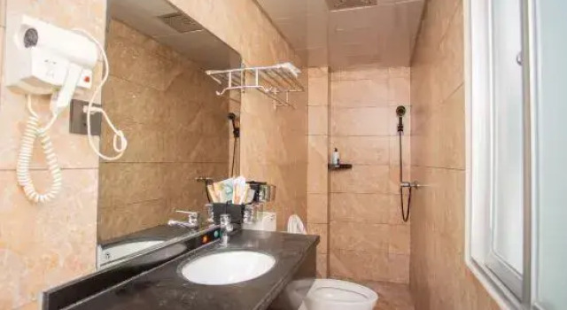 Suite Fuping Heping Hotel