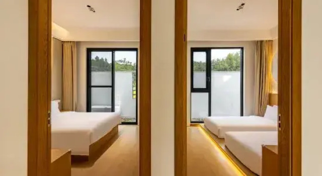 Suite cloud hotel