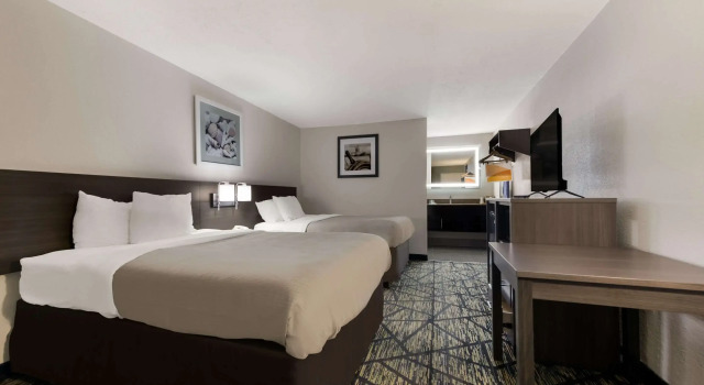 Четырёхместный номер Standard Quality Inn Orange Park Jacksonville