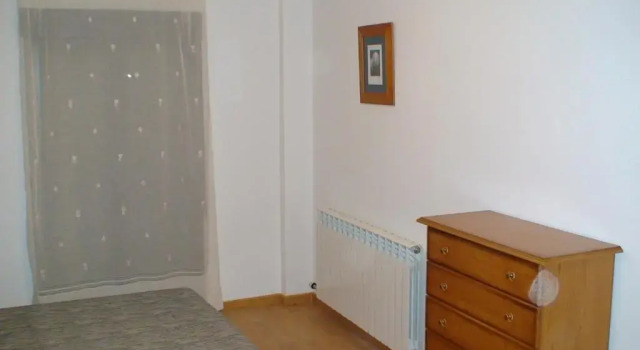 Apartamentos El Portal, Book Apartment Hotels in Aragon with Parking, Parking