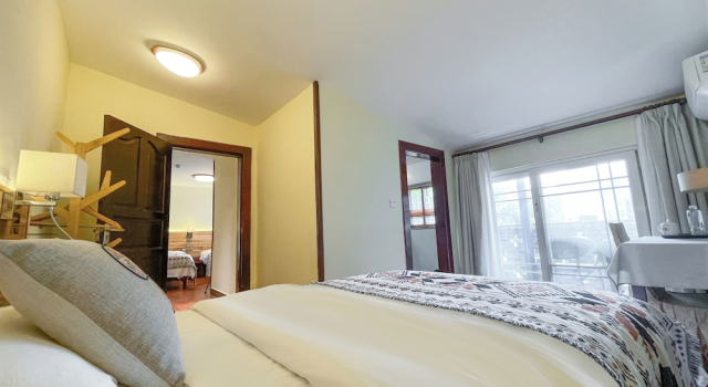 Трёхместный номер Standard Snow Lion Riverside Resort