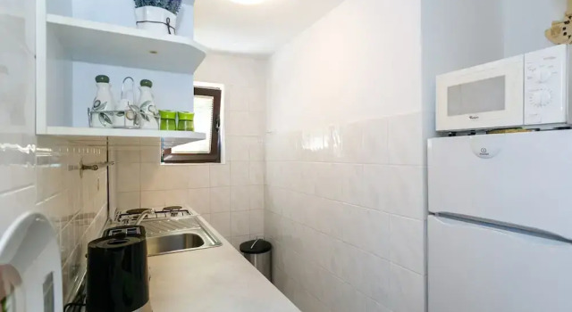 Апартаменты Lovely Apartment With Terrace & Garden Grill