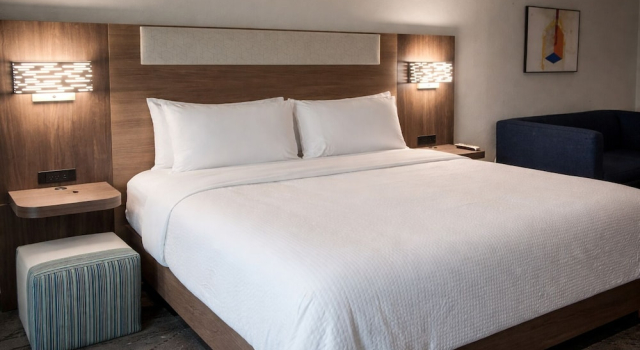 Номер Standard Holiday Inn Express & Suites Bridgeport by IHG