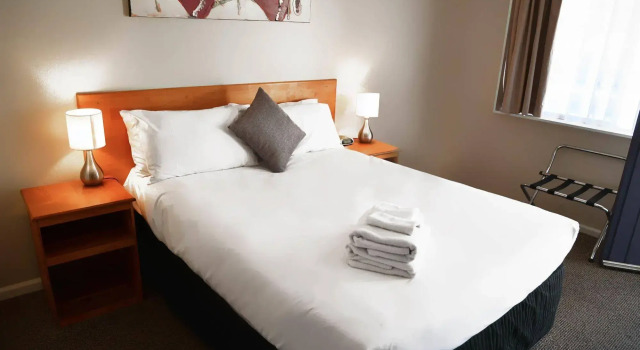 Almond Inn Motel, Забронировать Мотель Тамуорт New England NSW