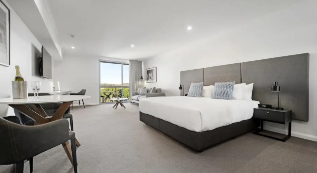 Люкс Executive с балконом Oaks Toowoomba Hotel