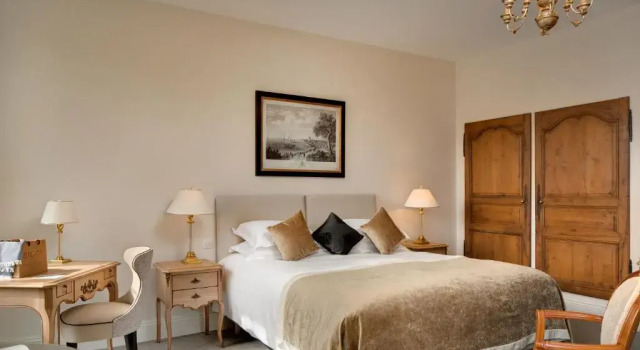 Полулюкс Relais dAmboise - The Leading Hotels of the World