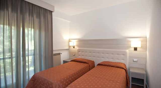 Двухместный номер Standard с балконом и с видом на горы Magnola Palace Hotel