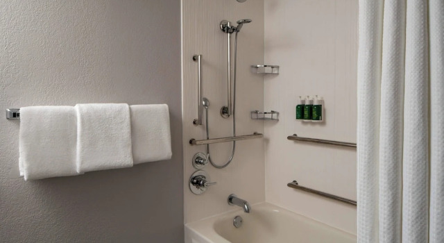Двухместный номер Standard Courtyard by Marriott Covington / Mandeville
