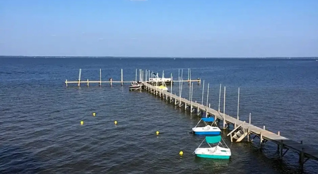 Четырёхместный номер Standard с видом на озеро Lakeside Resort & Conference Center