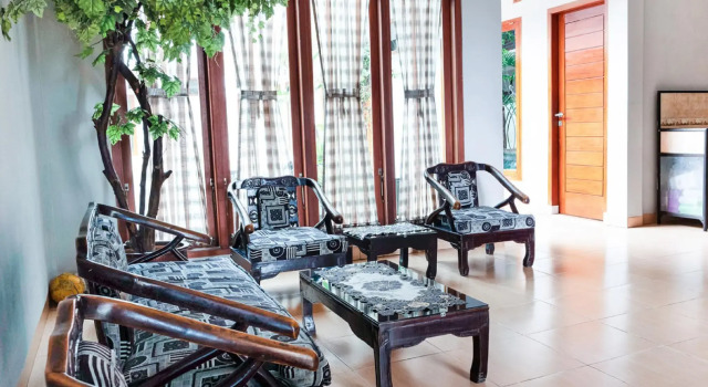 OYO 2912 Graha Minda, Rezerwuj Hotel Hajimana Sumatra