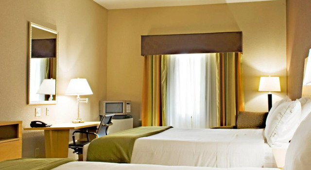 Holiday Inn Express Hotel and Suites Borger, Book Hotel Borger Texas, nær Huber Park