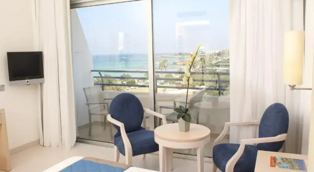 Двухместный номер Standard с балконом и с частичным видом на море Vrissiana Boutique Beach Hotel
